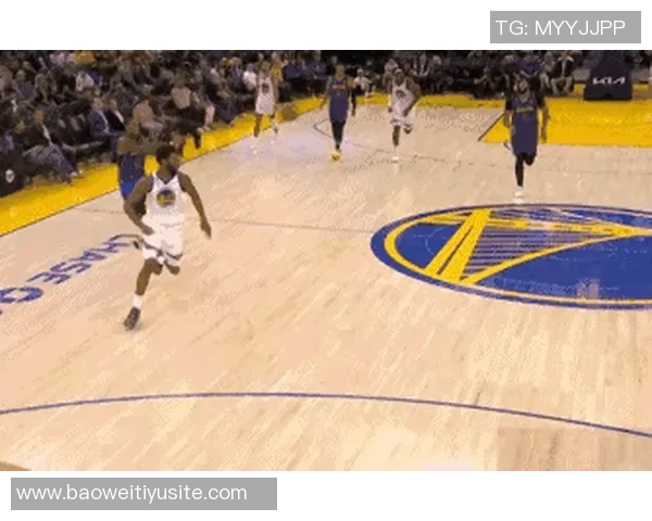 维金斯最后时刻发力16投9中三分球表现出色砍下22分4篮板3助攻半场独得15分